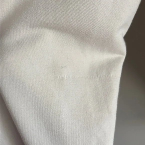 L'AGENCE • Cream knit top with Black and Fold stretch Hem - Picture 7 of 8